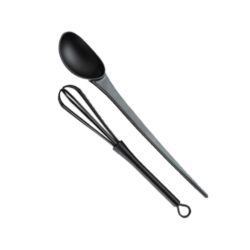 Kit Fouet Et Spatule Noirs Pour Coloration