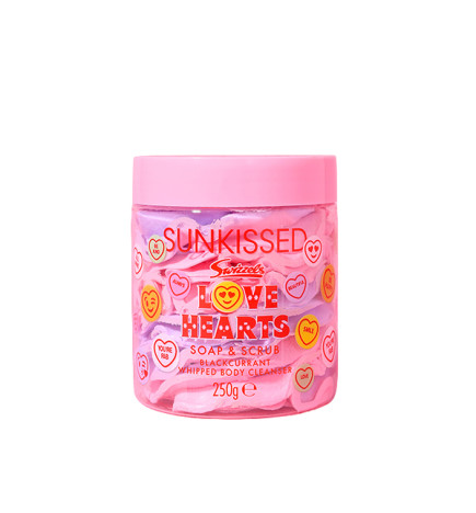Savon & Gommage Fouetté X Love Hearts Parfum Cassis Sunkissed