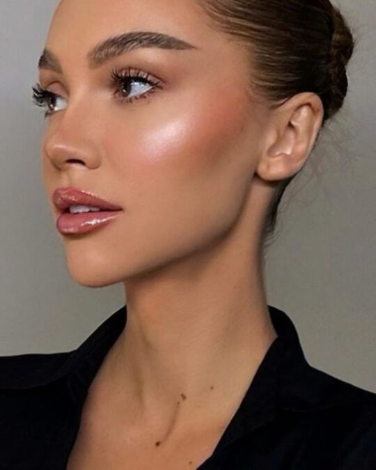 Maquillage lumineux, make up glowy